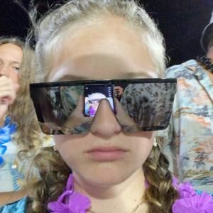 Meet your Posher, Avery